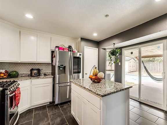 4th image of 4907 Shady Oak Trl