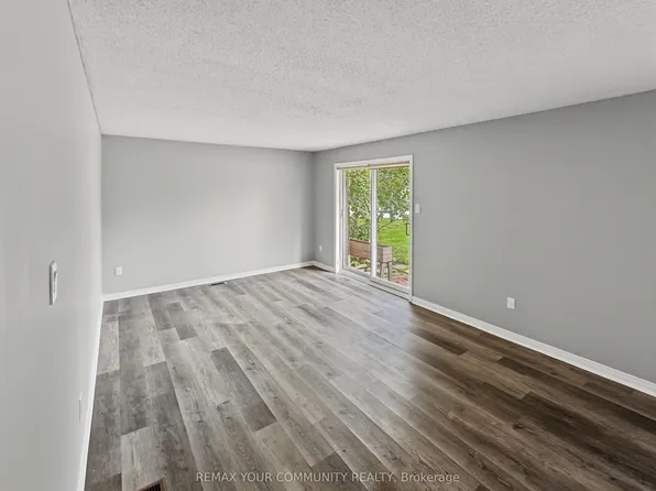 10 Riverside Dr, Kawartha Lakes, ON