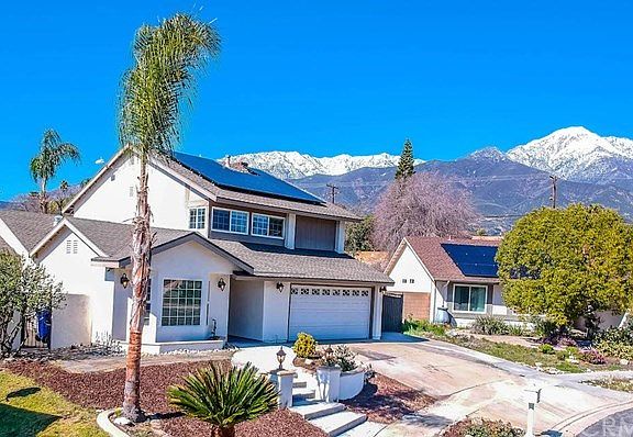 Cul de sac location, mountain views