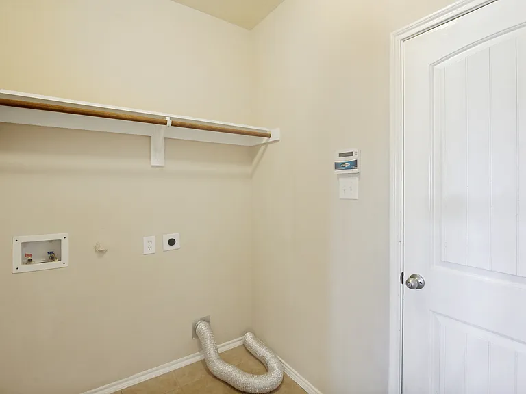 1305 Lone Pine Dr — Photo 23