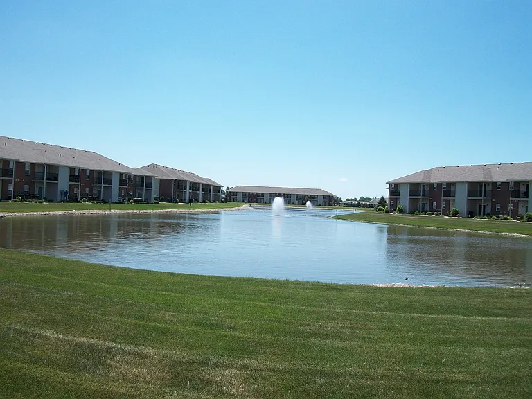 Riverbend Apartments — Photo 1