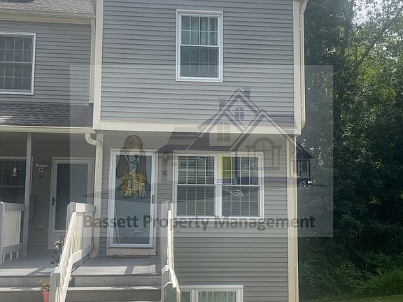 3rd image of 40 Manorwood Dr #1