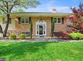 69 Christopher Dr, Holland, PA 18966
