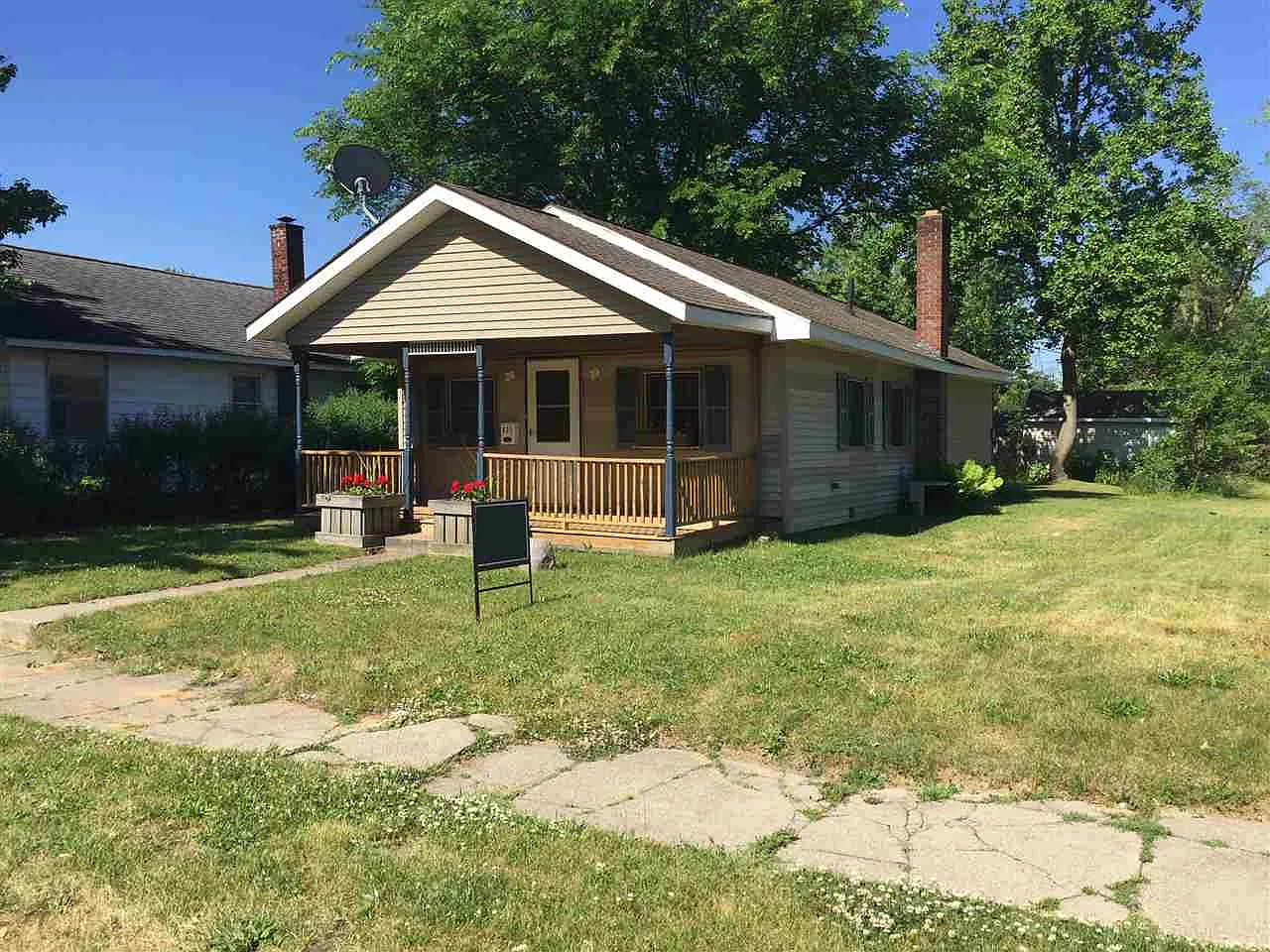621 S Logan St photo 1