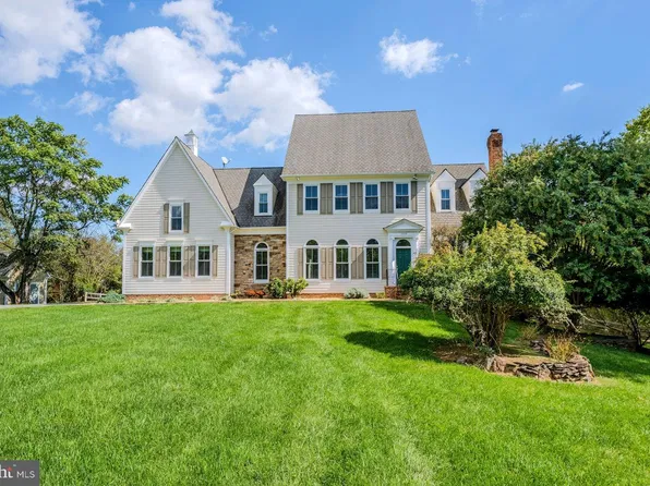 15018 Clover Hill Rd, Waterford, VA 20197