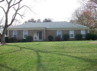 1824 Lawton Bluff Rd, Charlotte, NC 28226