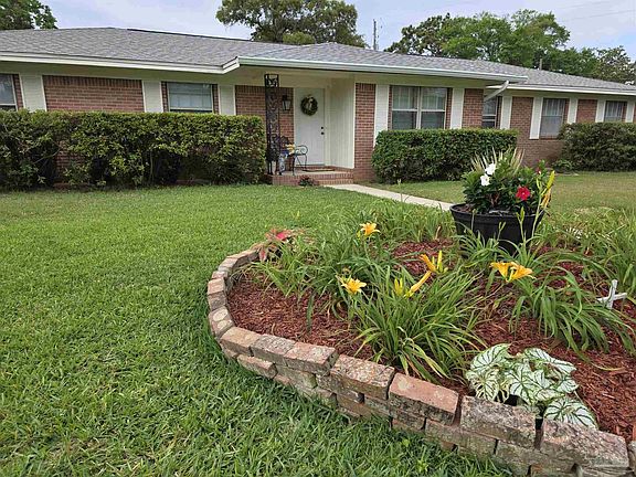 2nd image of 4201 Cherry Laurel Dr