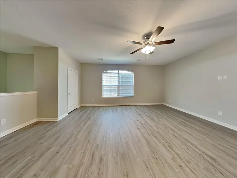 9329 Belle River Trl — Photo 24