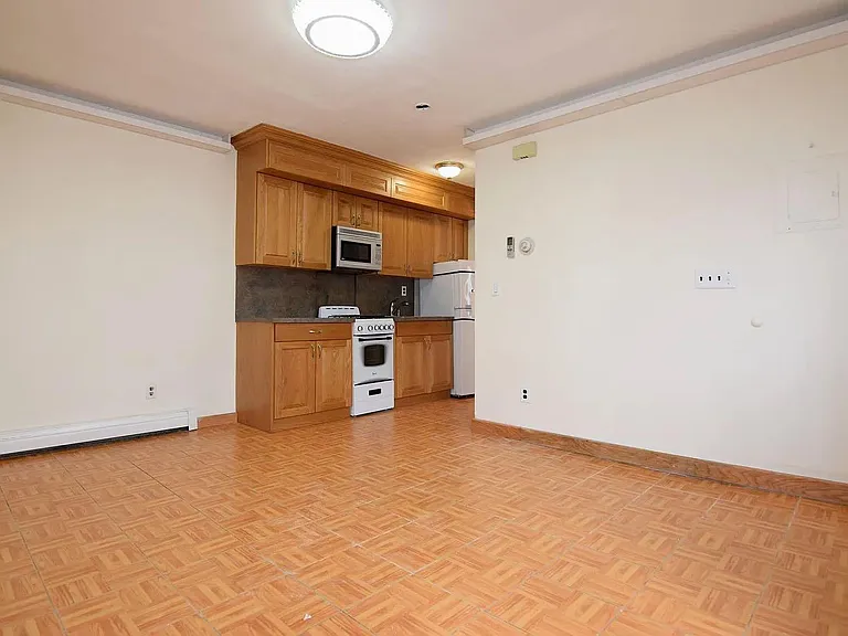 341 Naughton Ave #1F — Photo 1