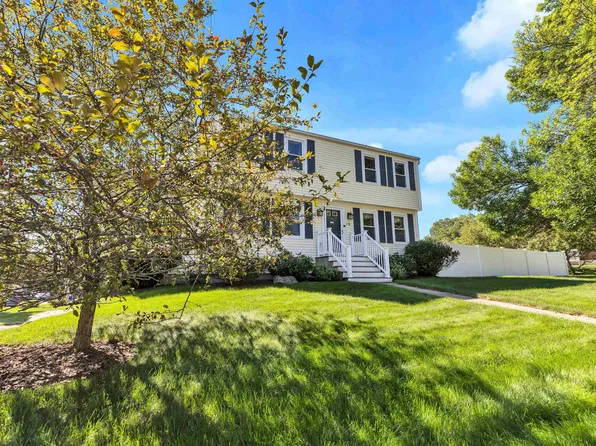 10 Darby Lane, Manchester, NH 03109