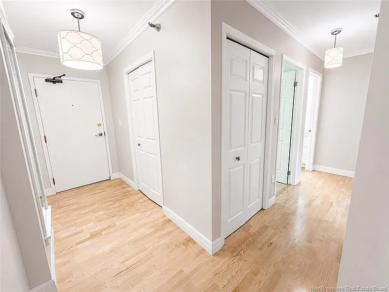 191 Queen St #206 — Photo 10