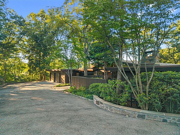 3rd image of 11 Oak Lane