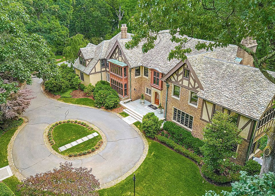 Front Aerial View