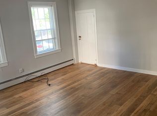 11 Franklin St APT 1, Bristol, RI 02809
