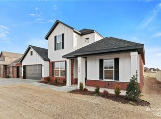 1089 Marcello Ave, Tontitown, AR 72770