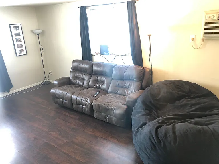 3319 Pleasant Ave #302 — Photo 9