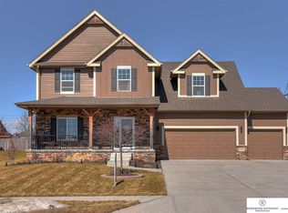 15404 Crown Point Ave, Omaha, NE 68116