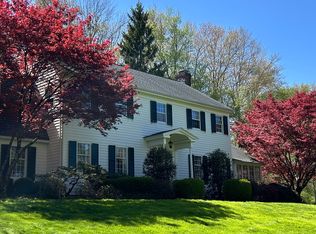 25 Deacons Ln, Wilton, CT 06897