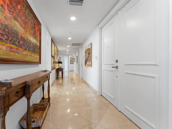 570 Ocean Drive #902, Juno Beach, FL 33408