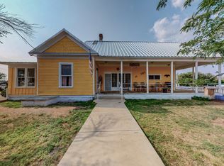 200 W 3rd St, Magdalena, NM 87825