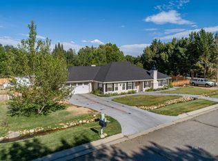 240 Mount Tom Rd, Bishop, CA 93514