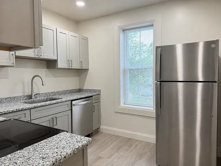 120 College Ave #2 — Photo 1