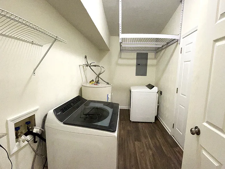 874 Jamestown Landing Rd — Photo 33