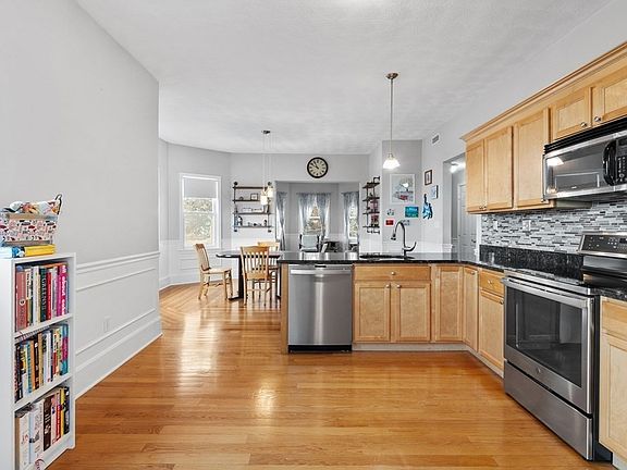 2nd image of 60 Florence Ave #B
