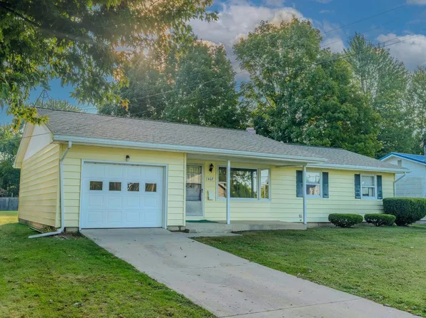 402 N Maple St, Lagrange, IN 46761