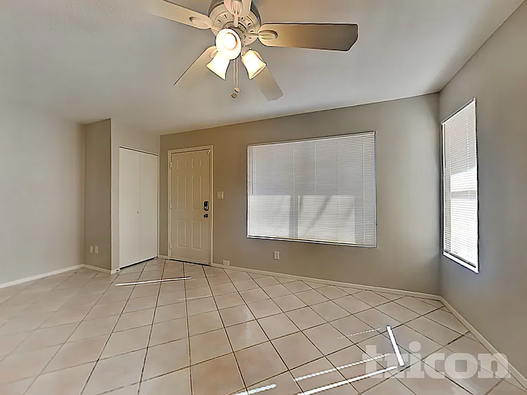 20812 N 11th Ave — Photo 2