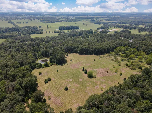 000 Lawrence 2230, Aurora, MO 65605