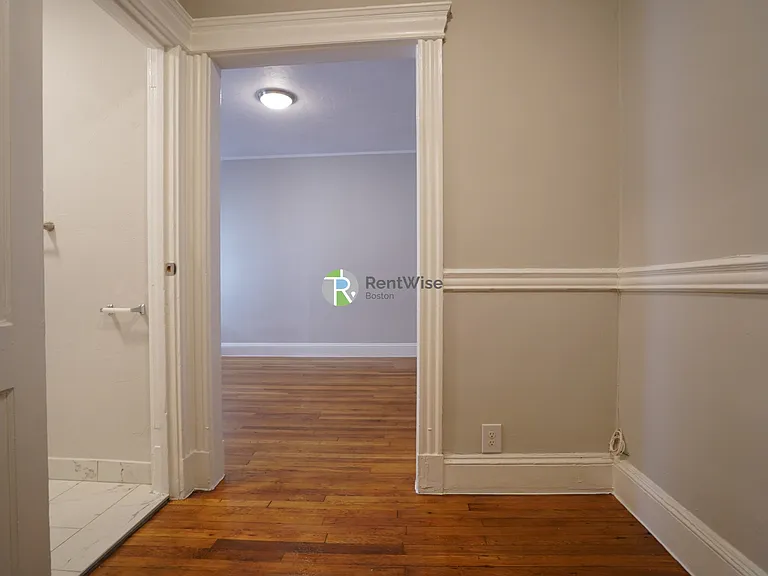 366 Riverway St #22 — Photo 6