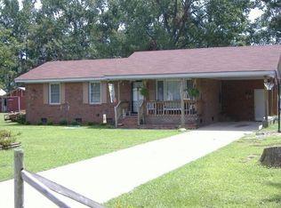 647 Saint Lewis Rd, Macclesfield, NC 27852