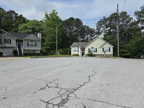 4th image of 594 Princeton Dr