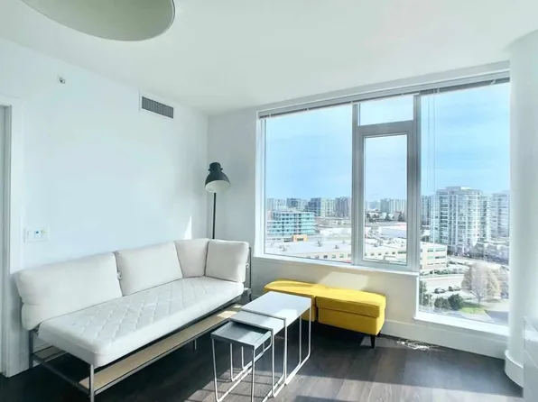 5233 Gilbert Rd #1202, Richmond, BC V7C 0B3