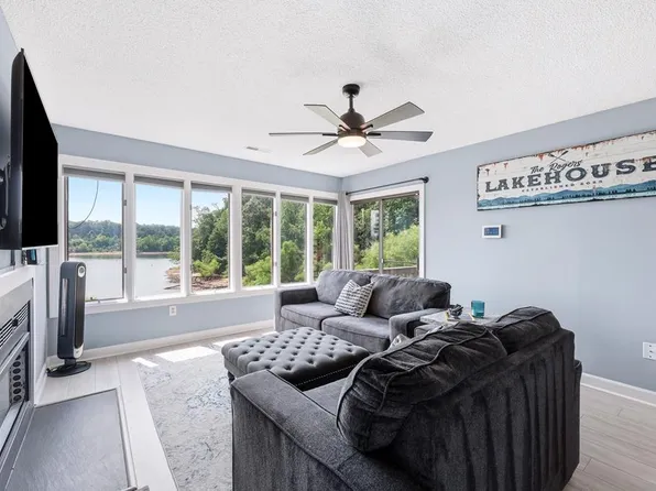 16 The Moorings, Clarksville, VA 23927