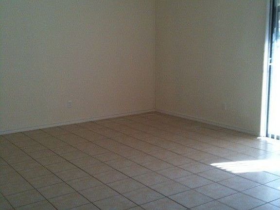 4th image of 1320 Milford Dr