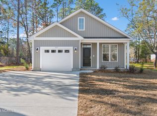 237 Sycamore Rd, Southport, NC 28461