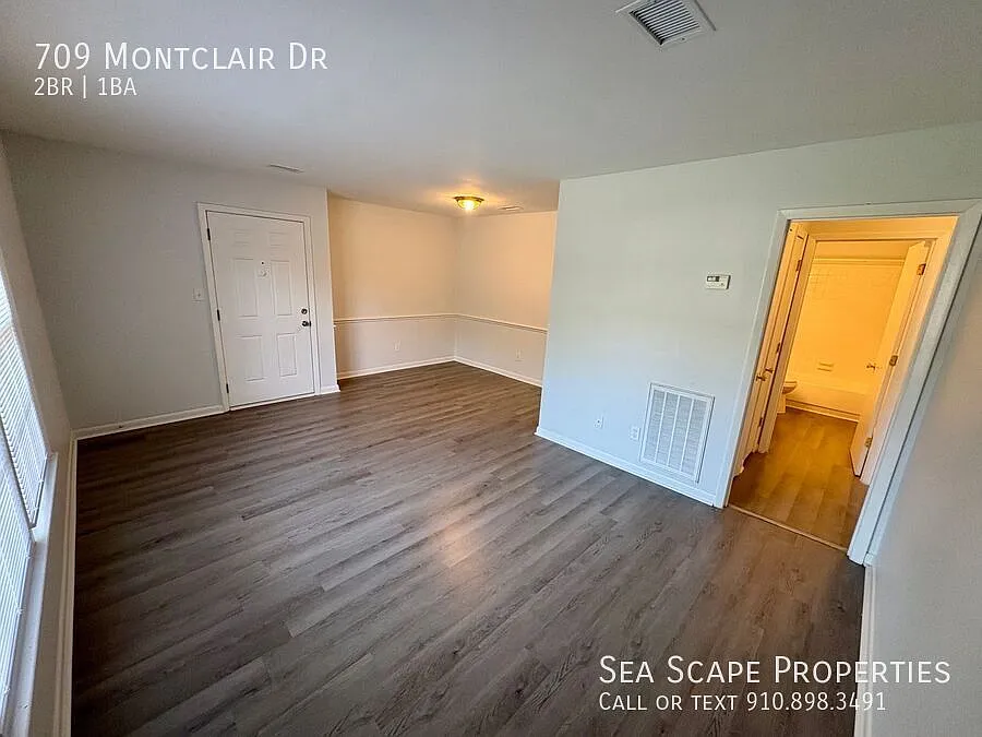 Pet Friendly 2 Bedroom, 1 Bath Duplex Located in the Center of Wilmington — Photo 3