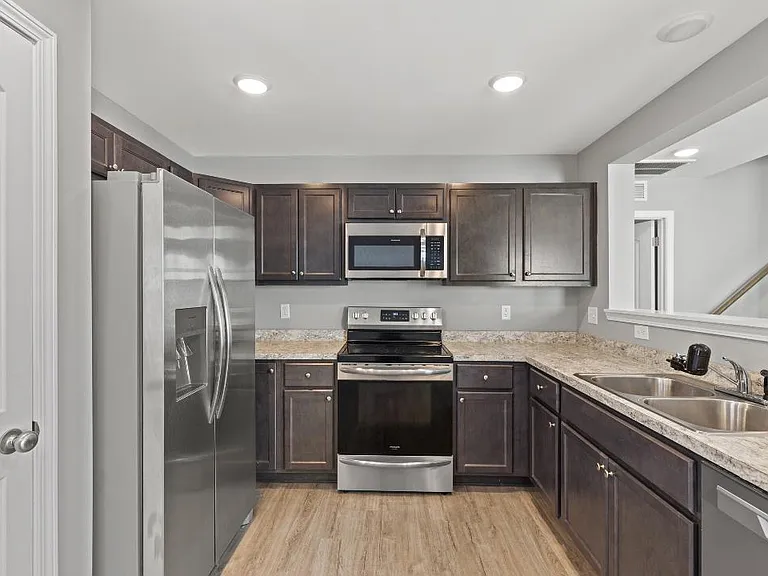 253 Skaggs Blvd — Photo 2
