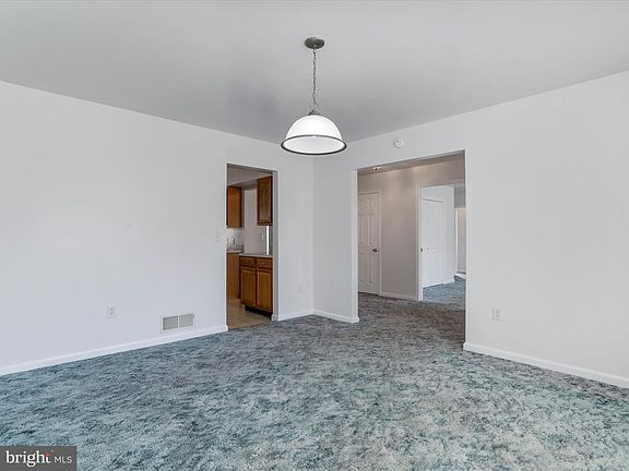5th image of 606 Fair Meadows Blvd