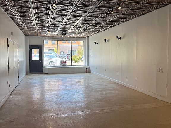 3rd image of 918 1st St