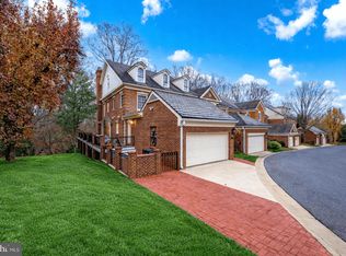 7711 Hidden Meadow Ter, Potomac, MD 20854