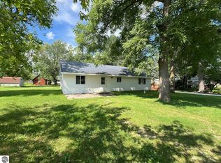 6156 Fisher St, Lake City, MI 49651