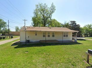 510 N 11th St, Perry, OK 73077