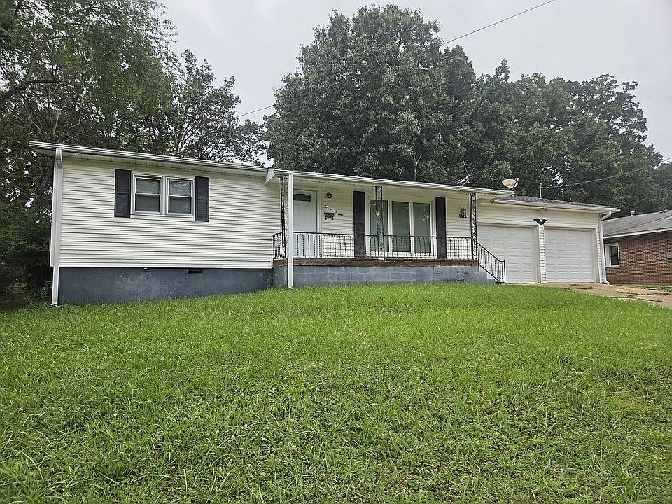1st image of 1021 Hickory St