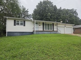 1021 Hickory St, Poplar Bluff, MO 63901
