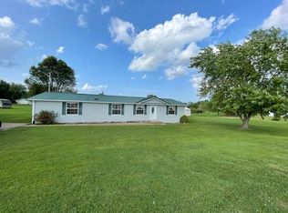 1318 Mercer Ave, Morganfield, KY 42437