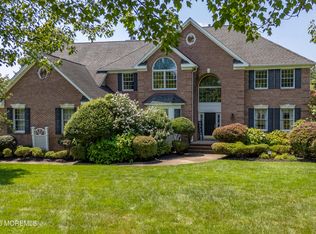 2 Sterling Ct, Red Bank, NJ 07701
