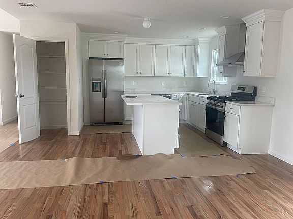 4th image of 73 Stone Blvd